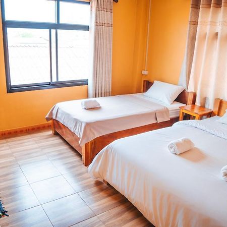 Vang Vieng Sunset Guesthouse & Restaurant Bagian luar foto