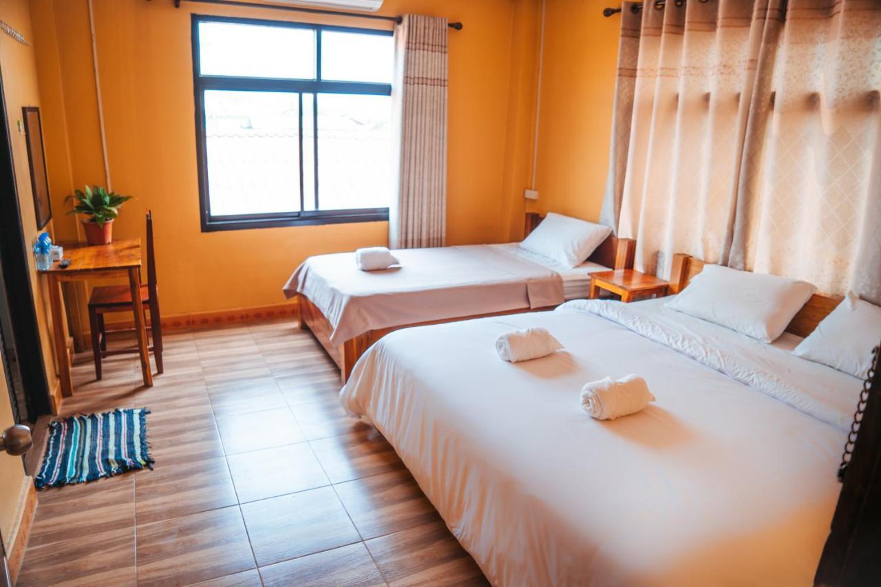 Vang Vieng Sunset Guesthouse & Restaurant Bagian luar foto