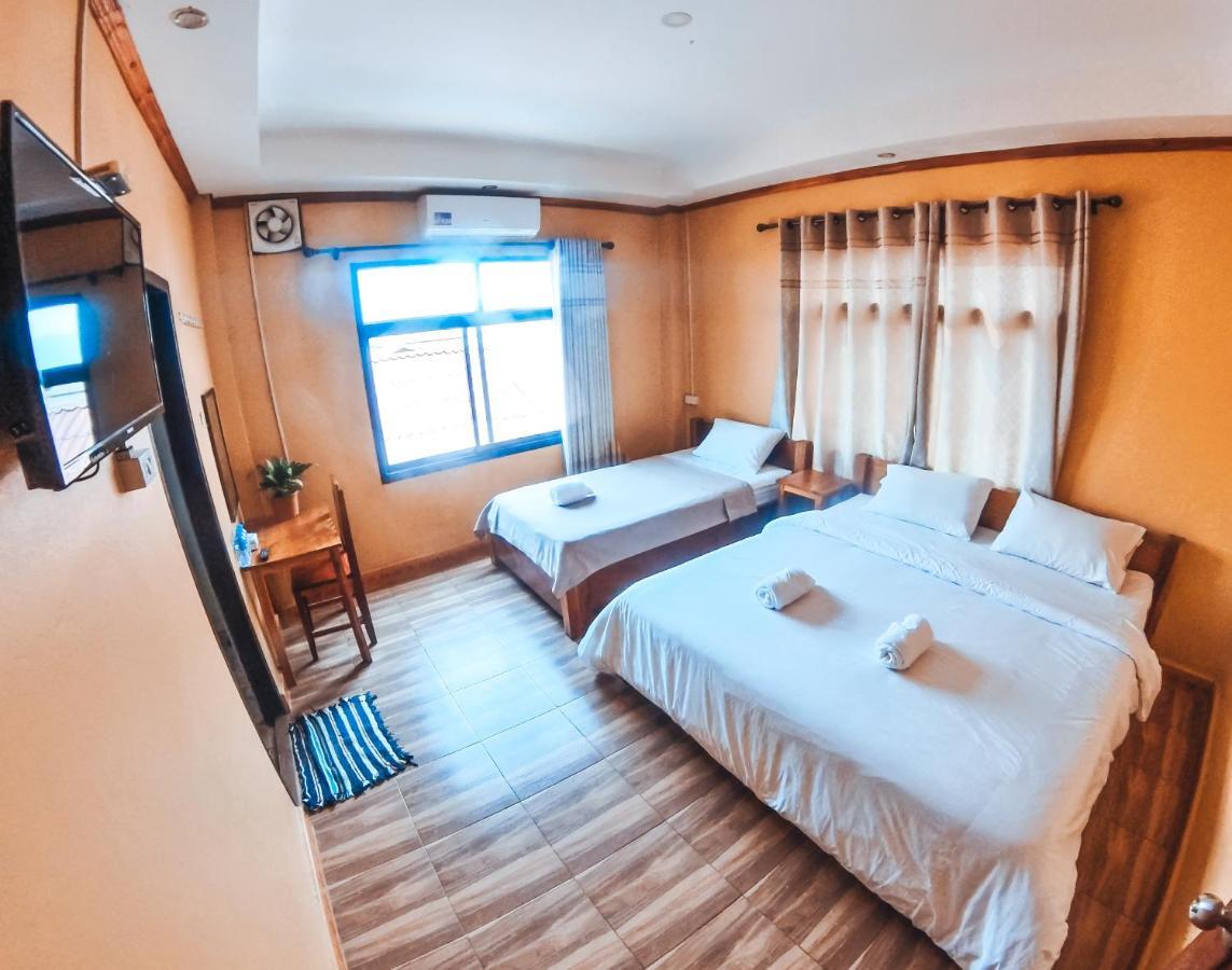 Vang Vieng Sunset Guesthouse & Restaurant Bagian luar foto