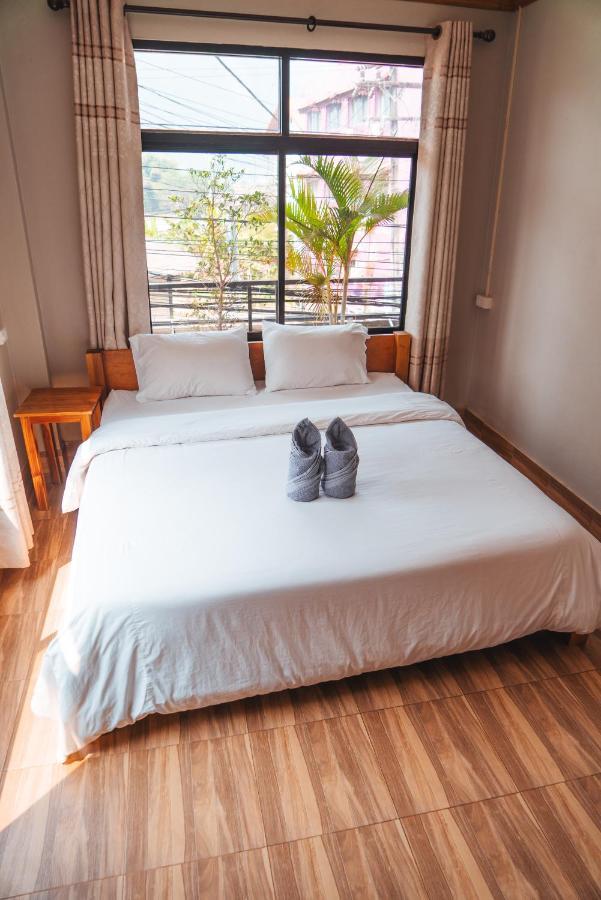 Vang Vieng Sunset Guesthouse & Restaurant Bagian luar foto