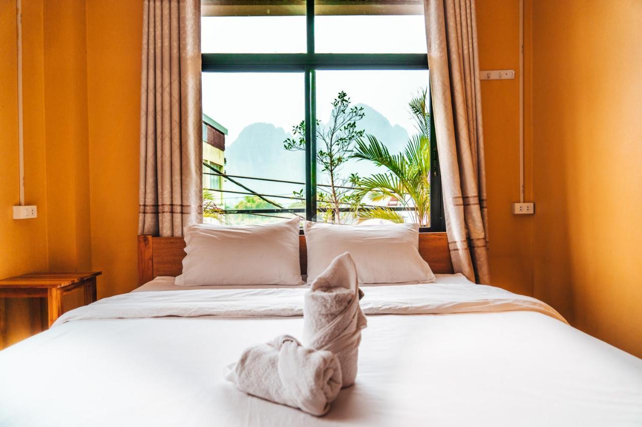 Vang Vieng Sunset Guesthouse & Restaurant Bagian luar foto